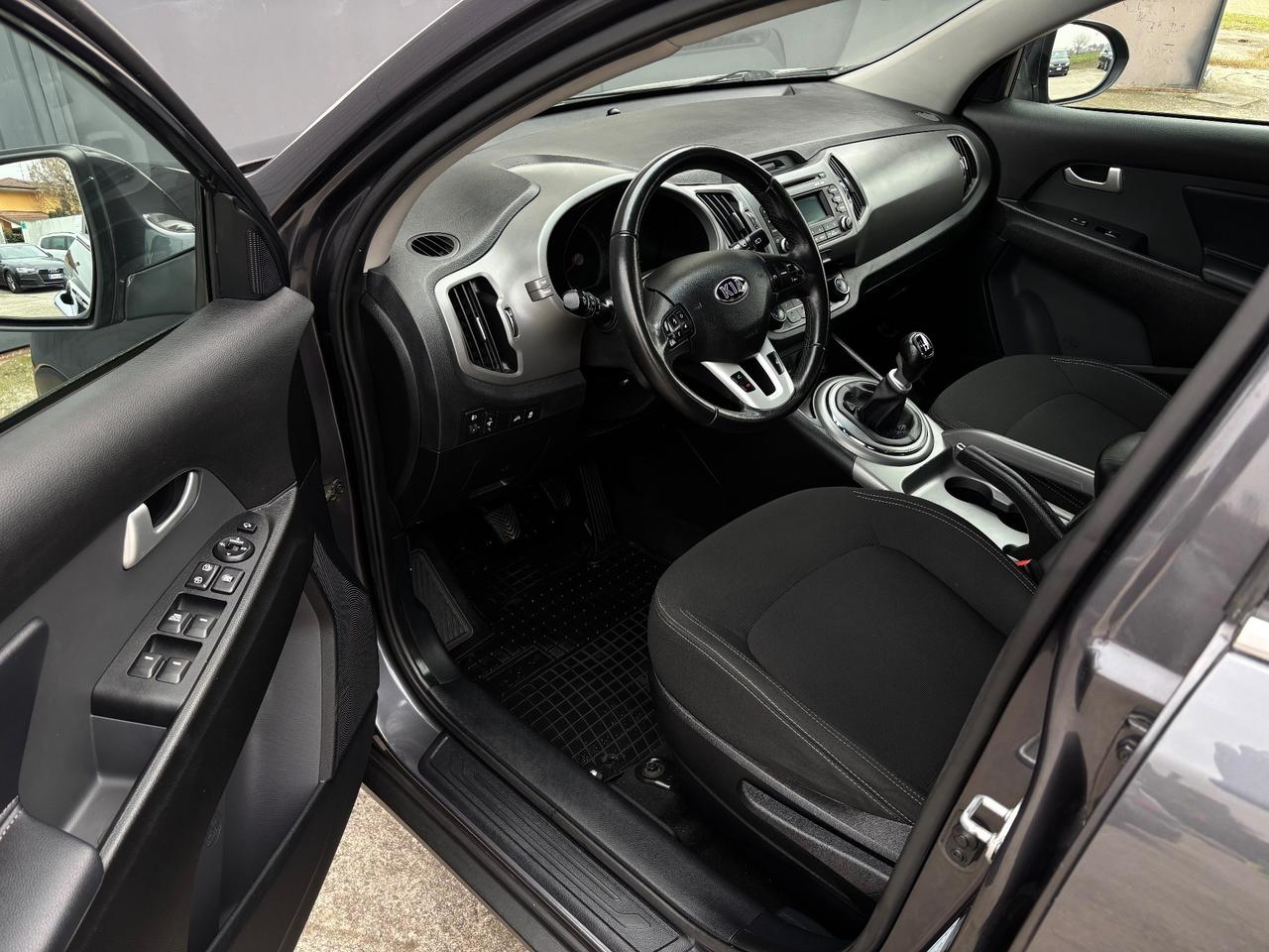 Kia Sportage 1.7 CRDI. Garanzia 12 mesi. Neopatentati