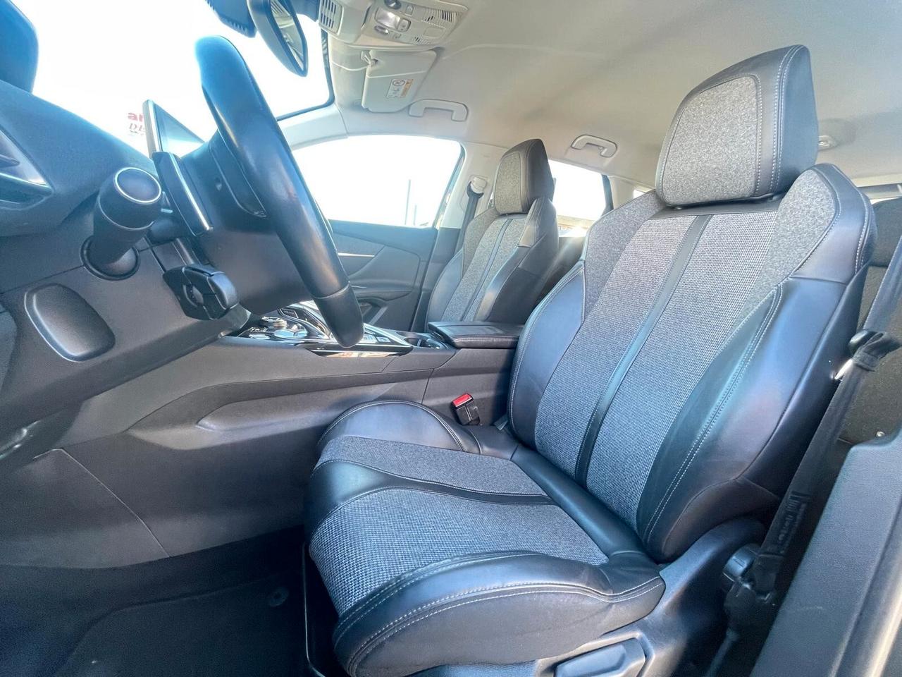 Peugeot 3008 BlueHDi 130 S&S EAT8 Allure