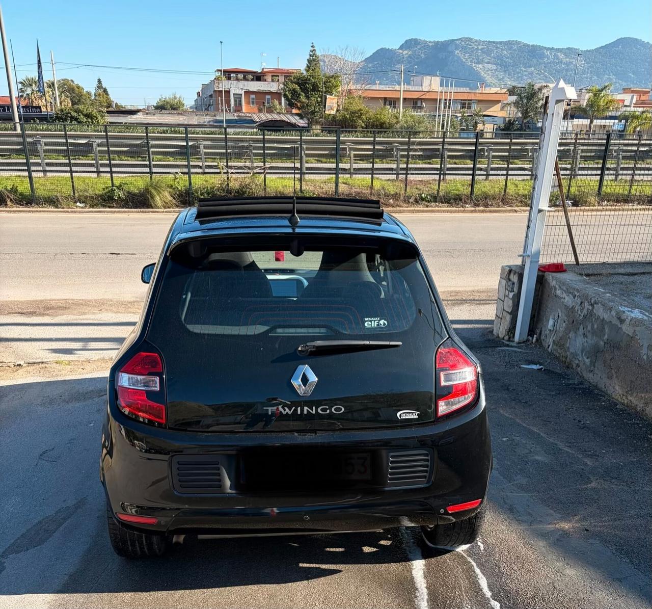 Renault Twingo 1.0 benzina 90 cavalli sport cabrio anno 2015 per info 3279411053