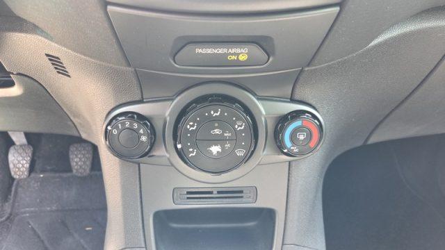 FORD Fiesta 1.2 60CV 5 porte PERMUTE OK NEOPATENTATI