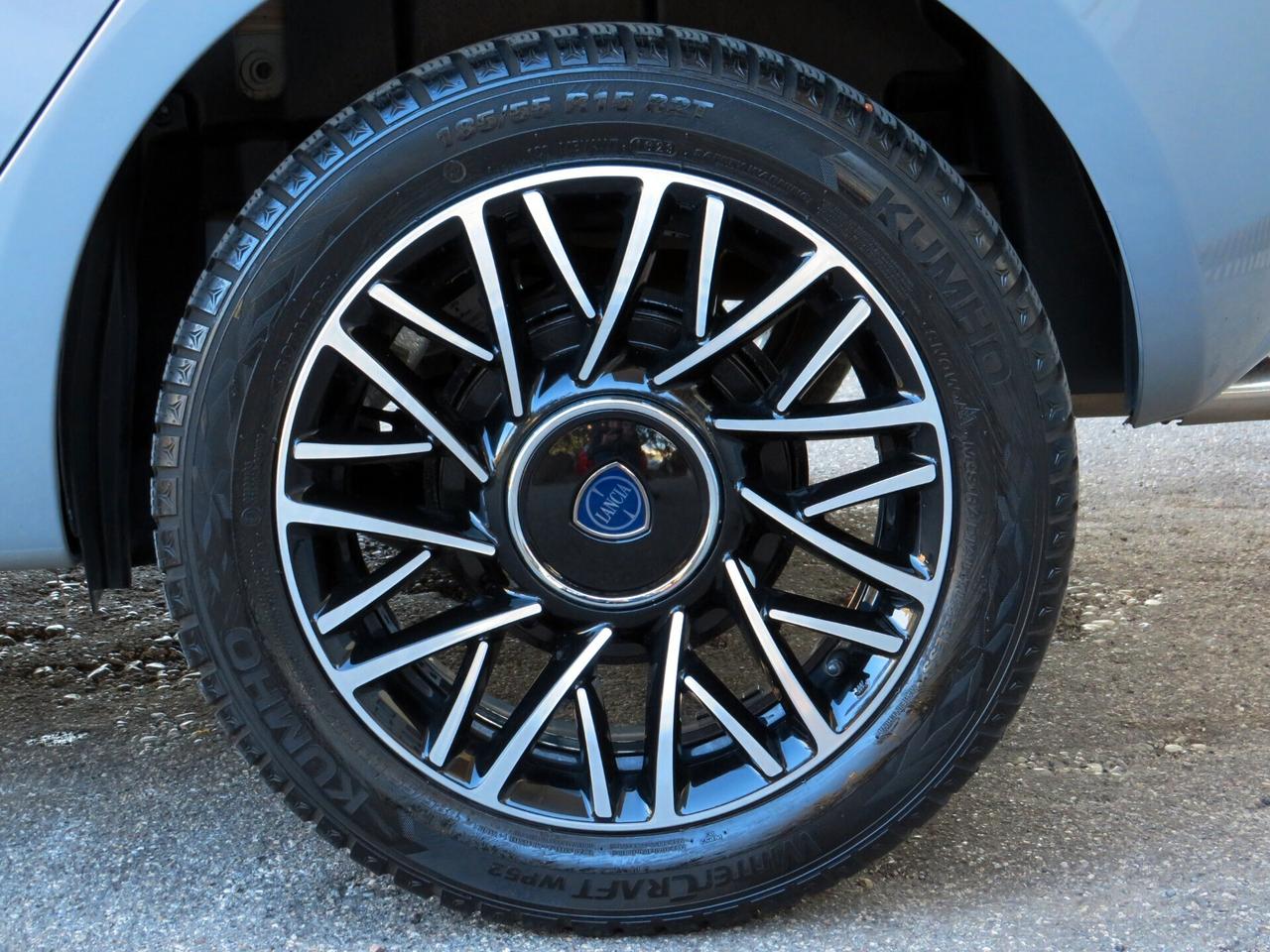 Lancia Ypsilon 1.0 firefly hybrid Alberta Ferretti. cerchi/sensori/android/fendinebbia