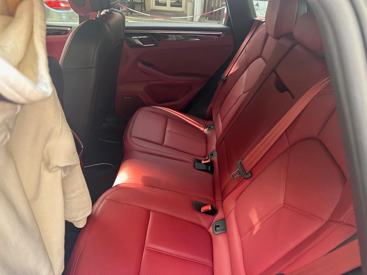 Porsche Macan 2.0 T
