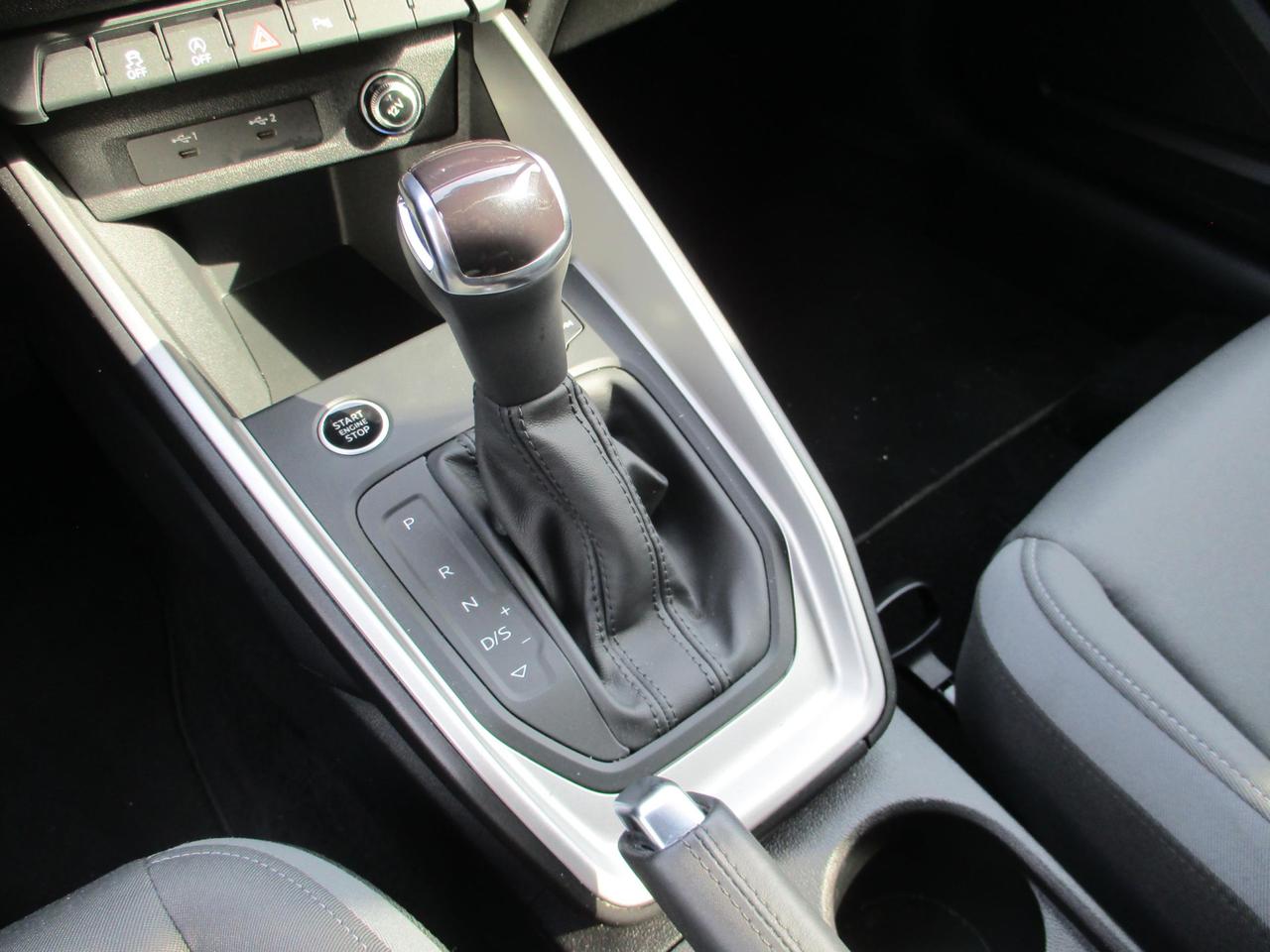 Audi A1 Sportback 30 1.0 tfsi Identity Black 116cv s-tronic