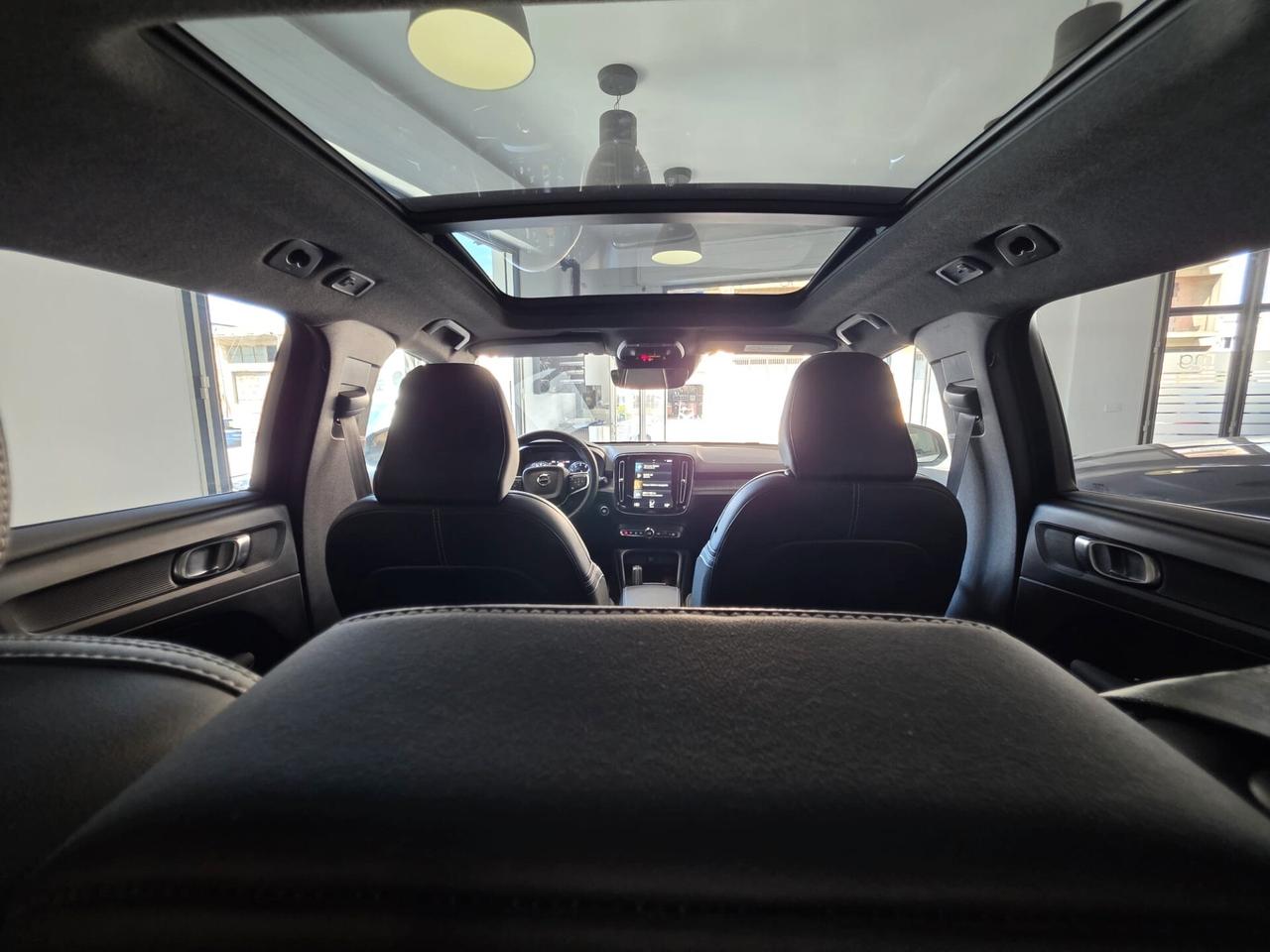 Volvo XC40 T3 Geartronic R-design