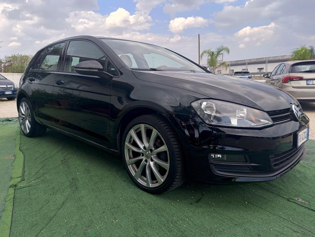 Volkswagen Golf Business 1.6 TDI 5p. Highline BlueMotion Technology . 2015