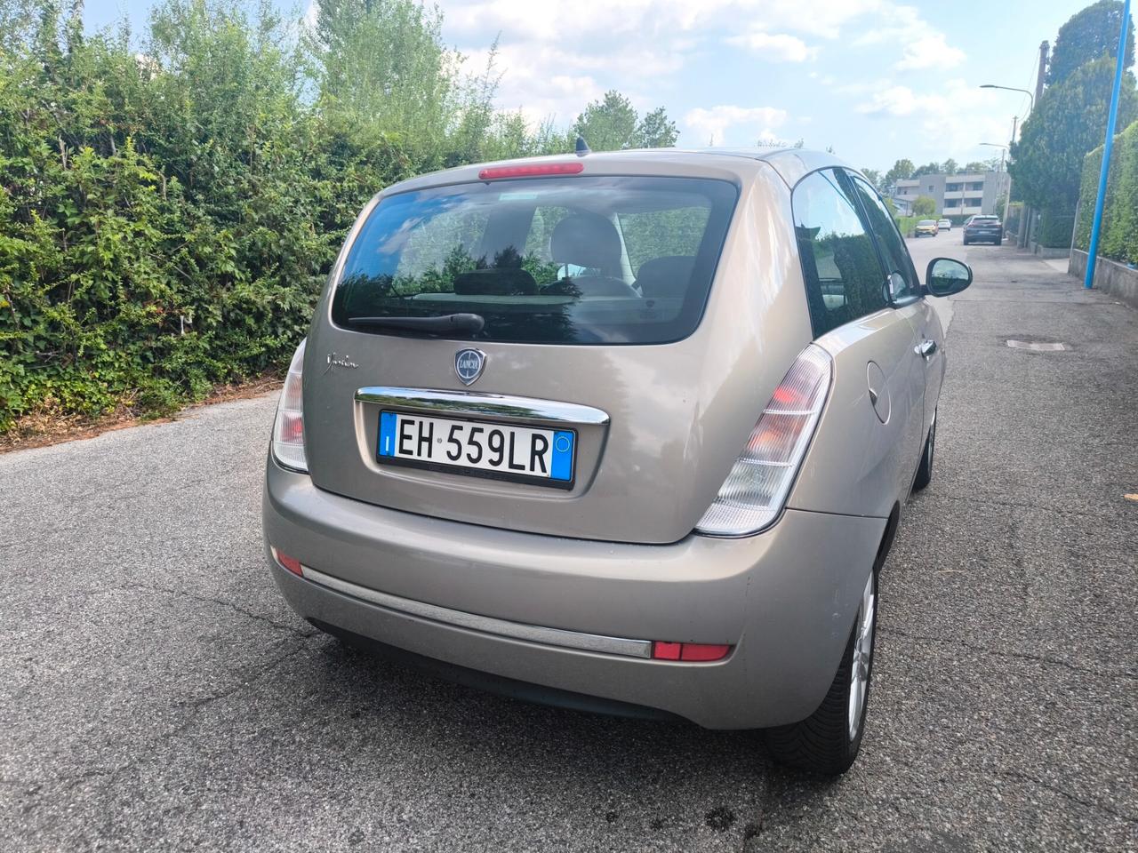 LANCIA YPSILON 1,2 BENZ- KM 110000-OK NEOPATENTATI
