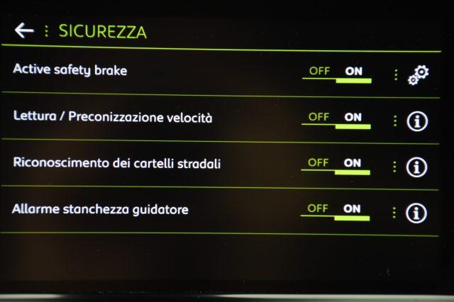 PEUGEOT 2008 BlueHDi 130 S&S EAT8 Allure