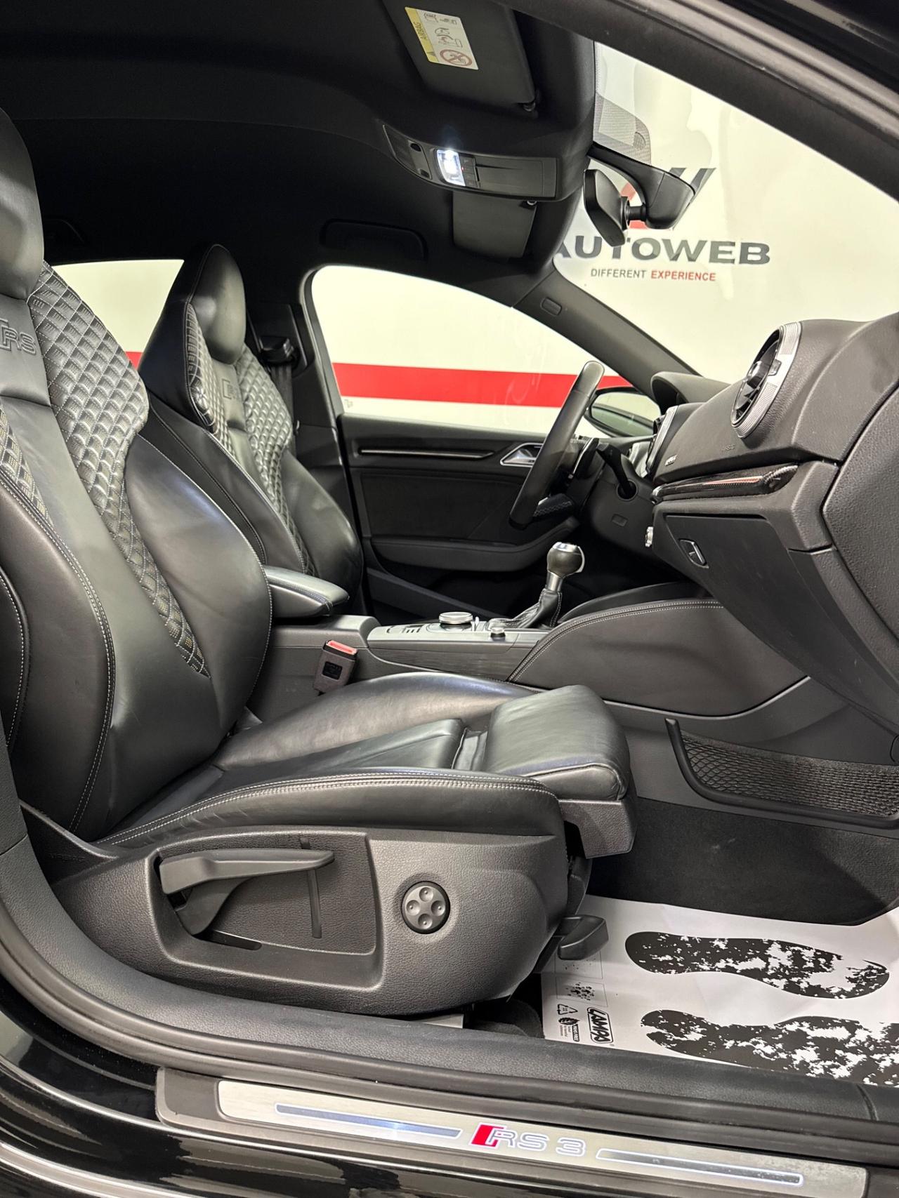 Audi RS3 Sedan 2.5 TFSI quattro S tronic TAGLIANDI UFFICIALI AUDI PROMO OMAGGIO BLACK FRIDAY FINO AL 29 NOVEMBRE