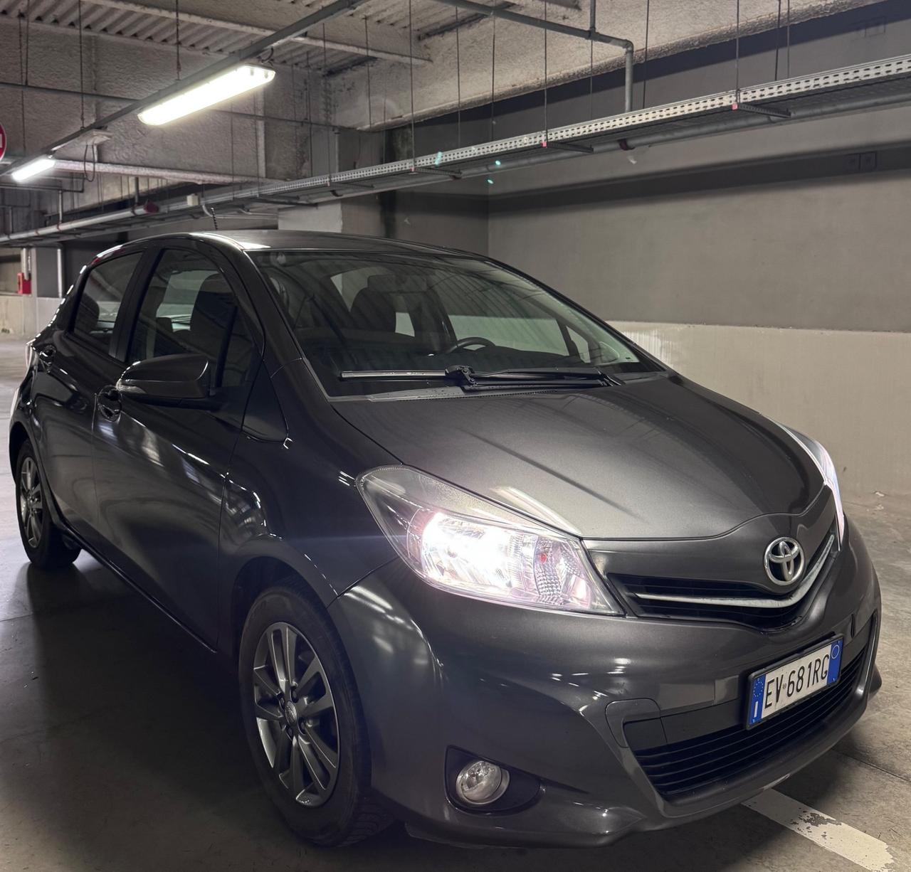 Toyota Yaris 1.0 5 porte Lounge