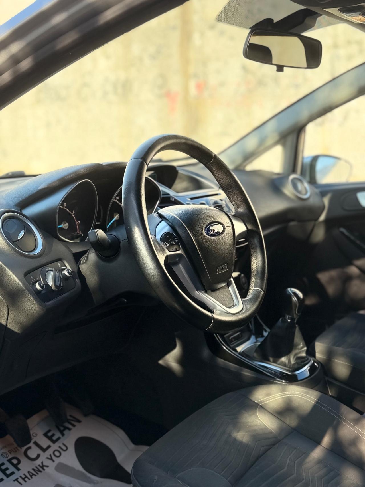 Ford Fiesta 1.0 80CV 5 porte Titanium OK NEOPATENTATI