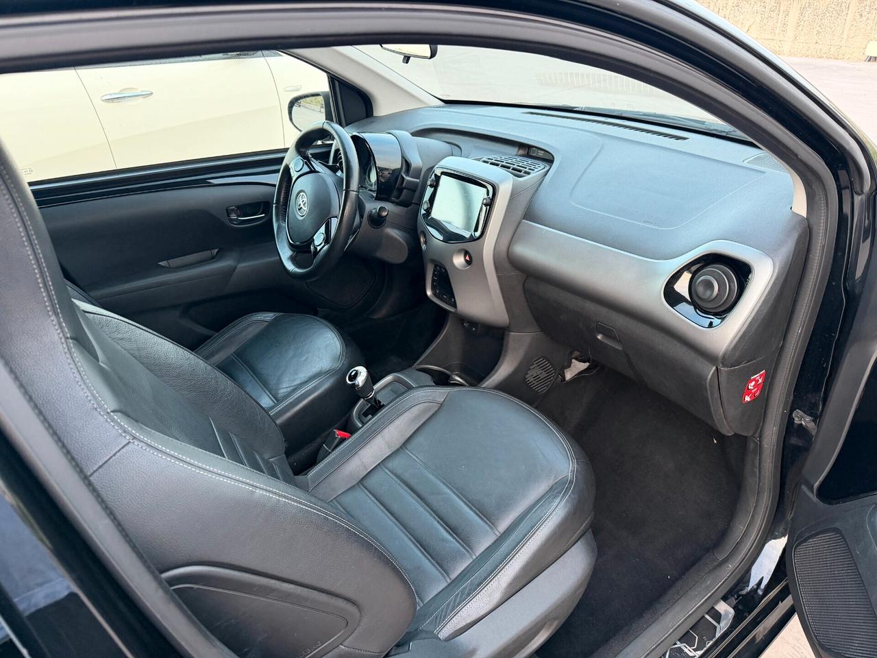 Toyota Aygo Connect 1.0 VVT-i 72 CV 5 porte x-wave MMT