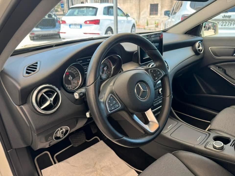 MERCEDES GLA 200 CDI 136CV UNICO PROPRIETARIO