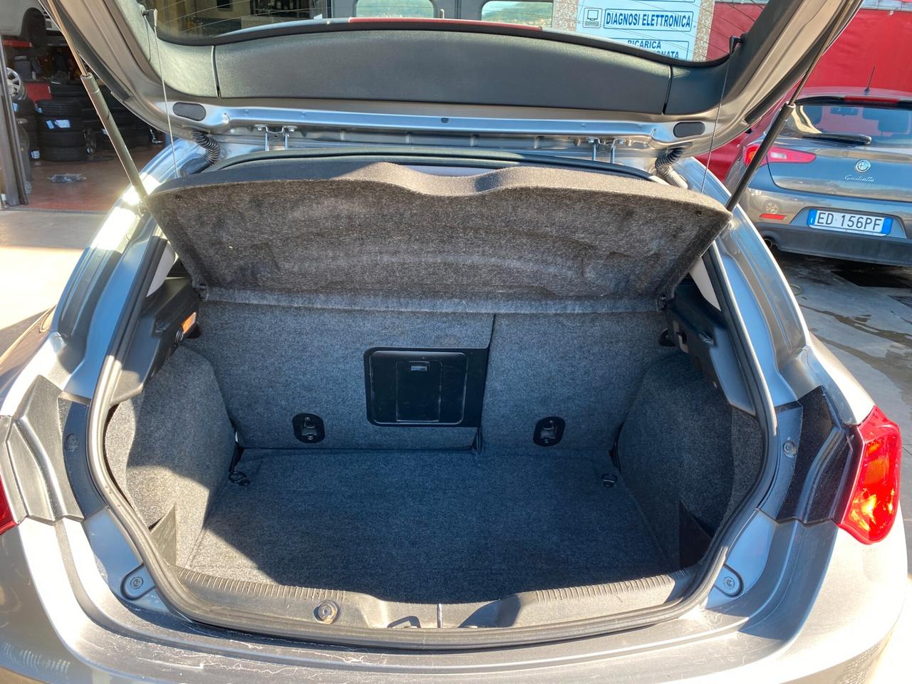 Alfa Romeo Giulietta 1.6 JTDm-2 105 CV