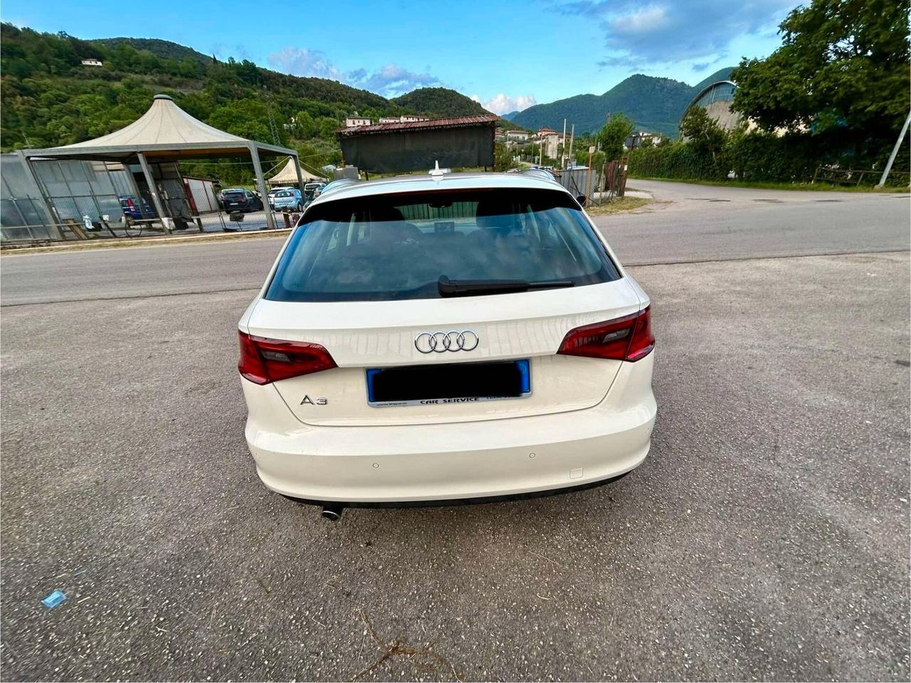 Audi A3 SPB 1.6 TDI 105 CV Ambition PELLE XENO NAVI