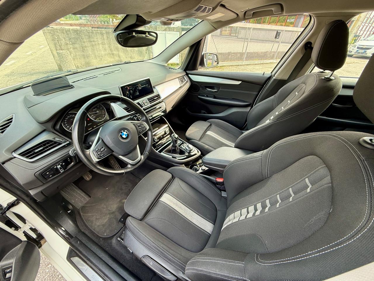 BMW 218i Active Tourer 136Cv OK NEOPATENTATI