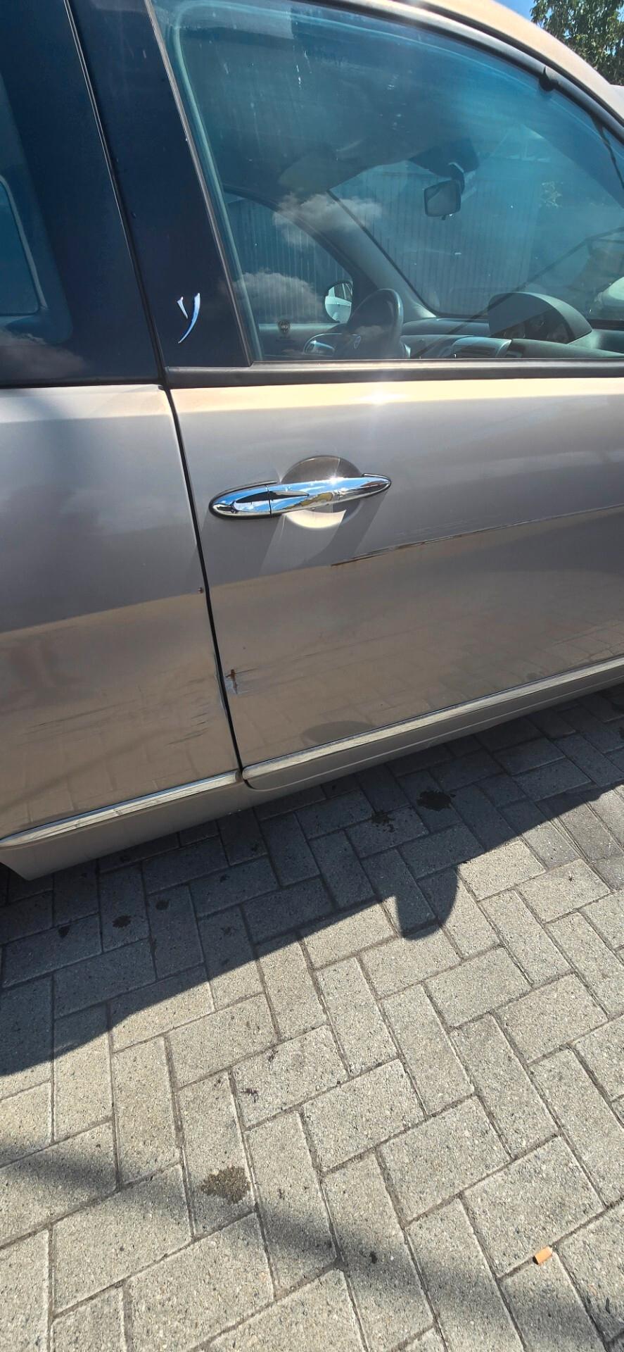 Lancia Ypsilon 1.3 MJT 75 CV Diva