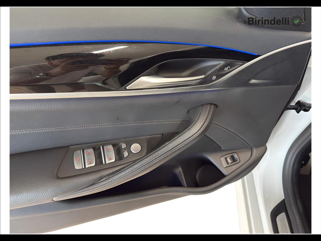 BMW Serie 5(G30/31/F90) - 520d 48V Touring Msport