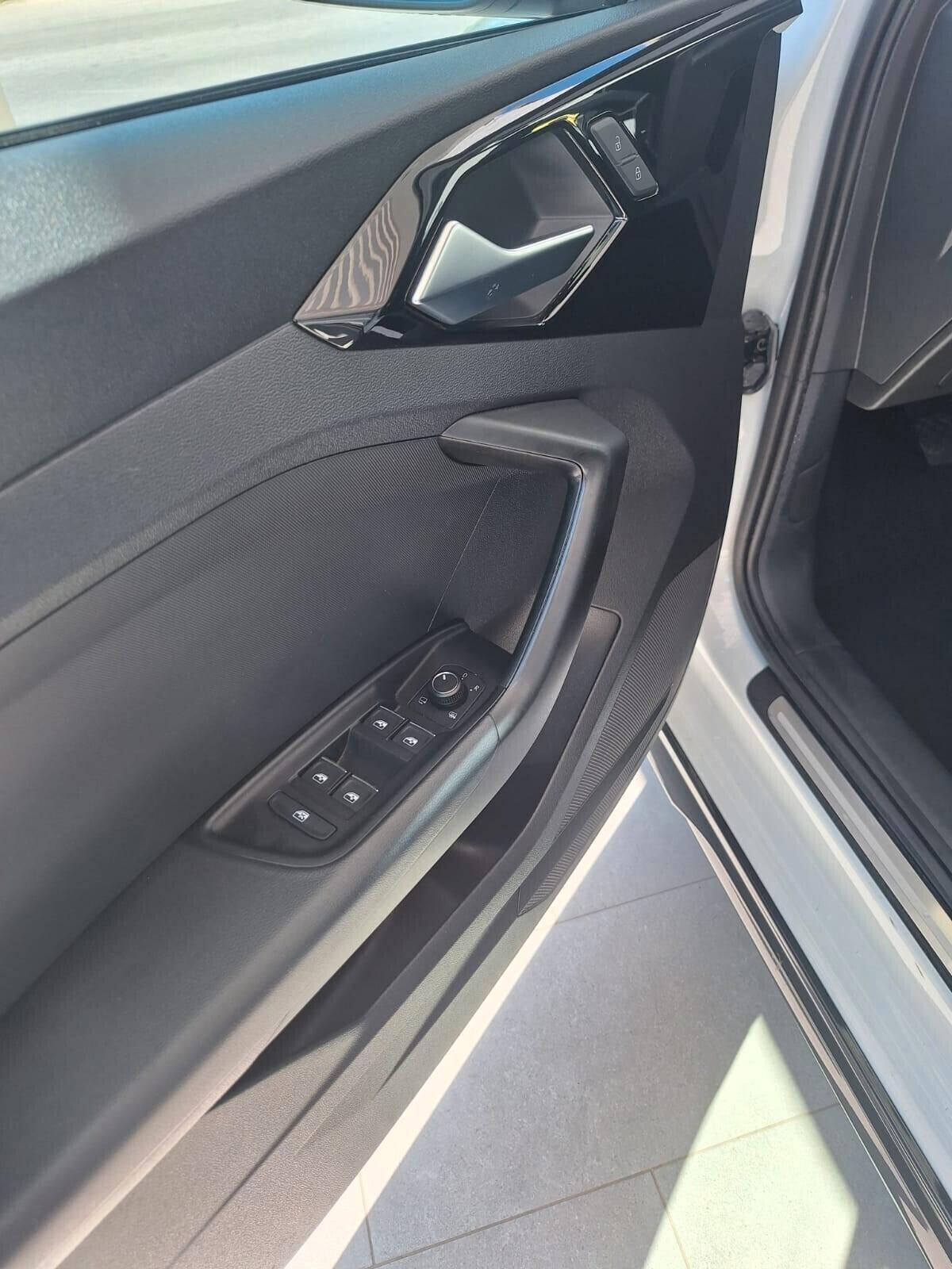 Audi A1 citycarver 30 TFSI Admired 2021