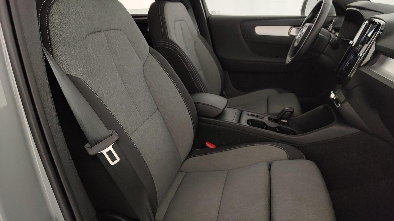 VOLVO XC40 2.0 b3 Core auto
