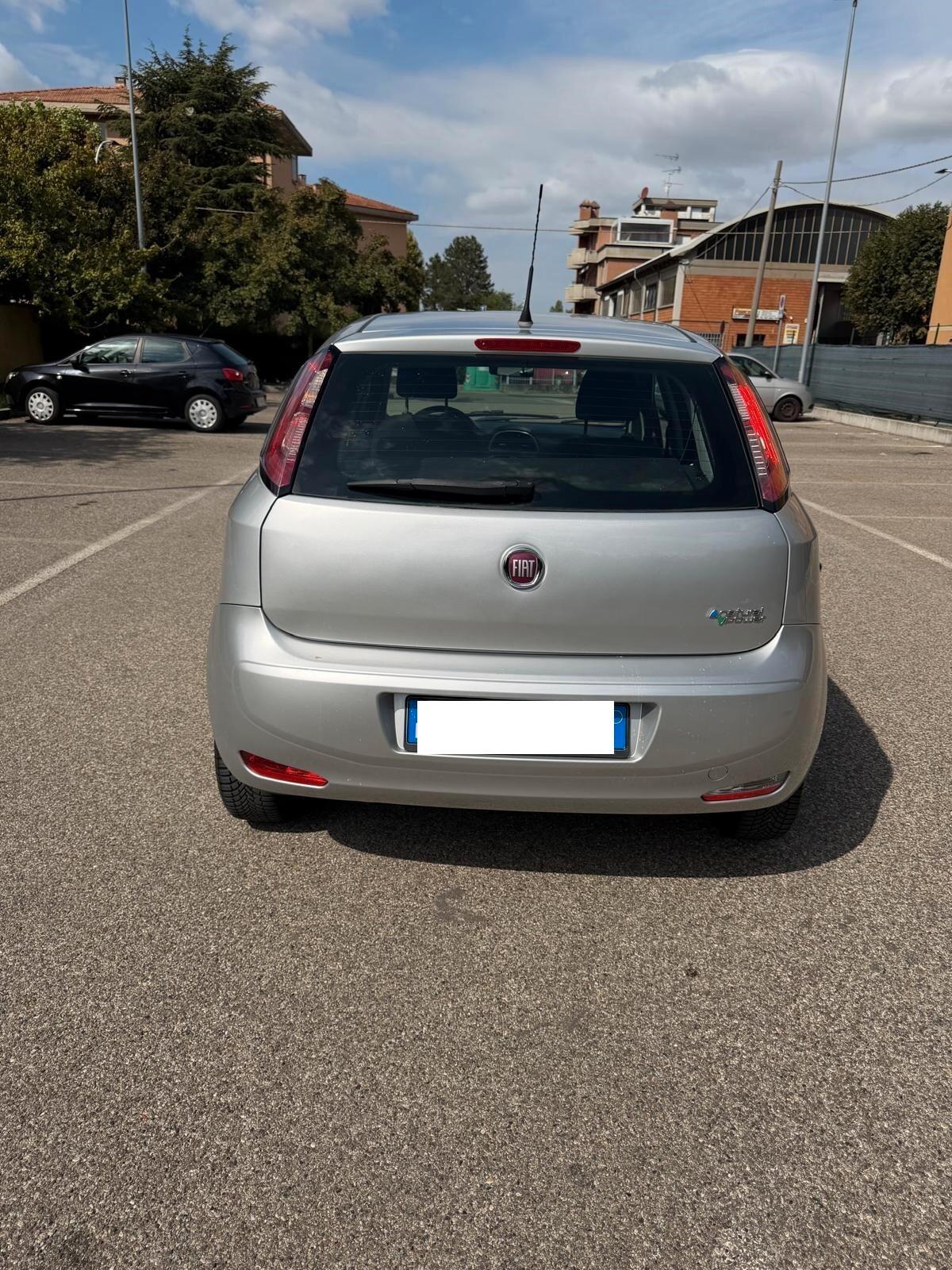 Fiat Punto 1.4 METANO - NEOPATENTATI - 12 MESI DI GARANZIA -