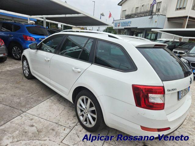 SKODA Octavia 2.0 TDI CR DSG Wagon Executive