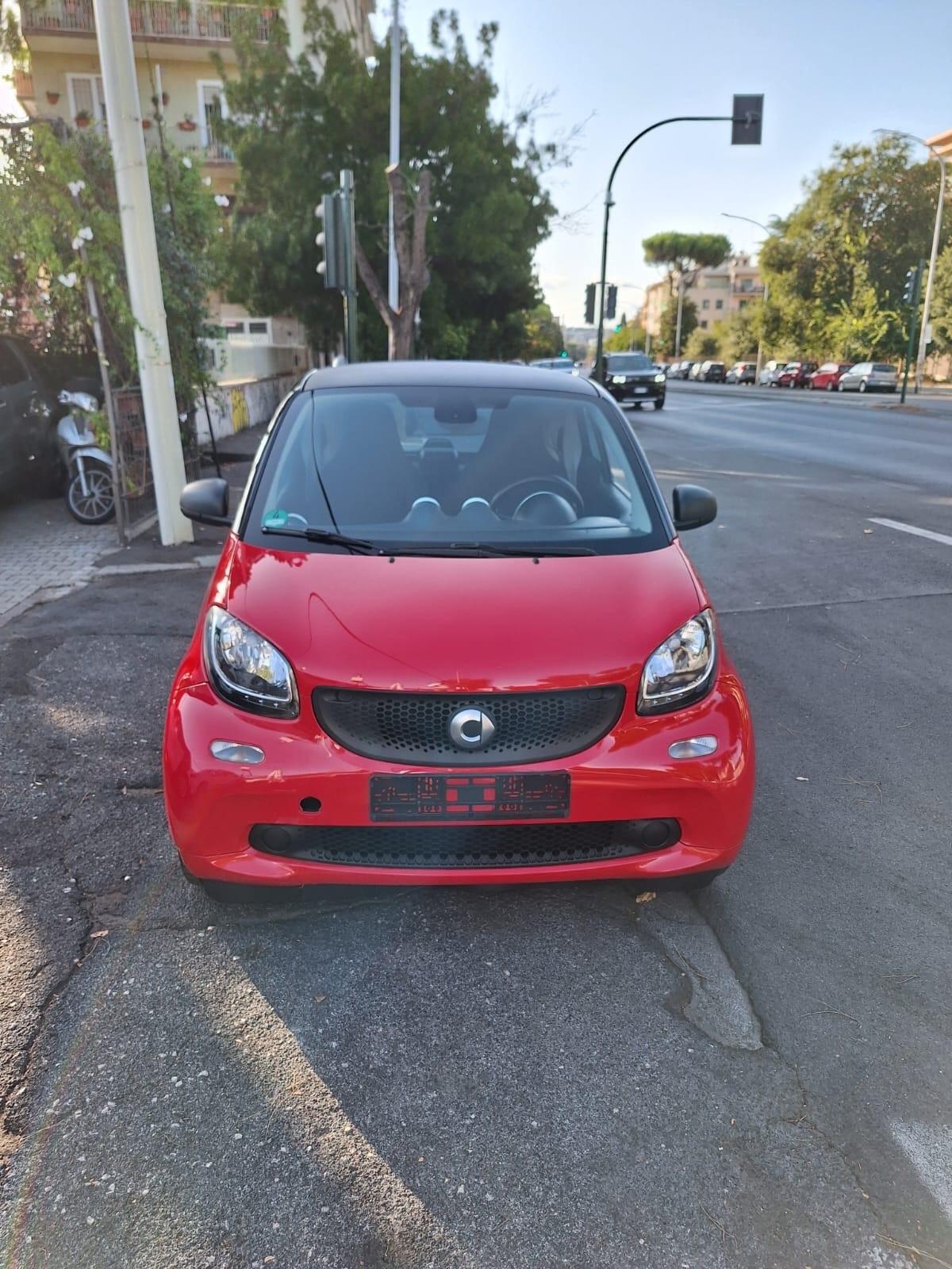 Smart ForTwo 1.0 71cv Coupe C manuale clima auto Cerchi 16