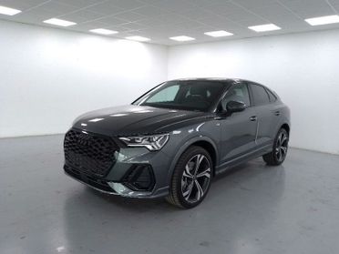 Audi Q3 Sportback 40 2.0 tdi Identity Black quattro 193cv s-tronic