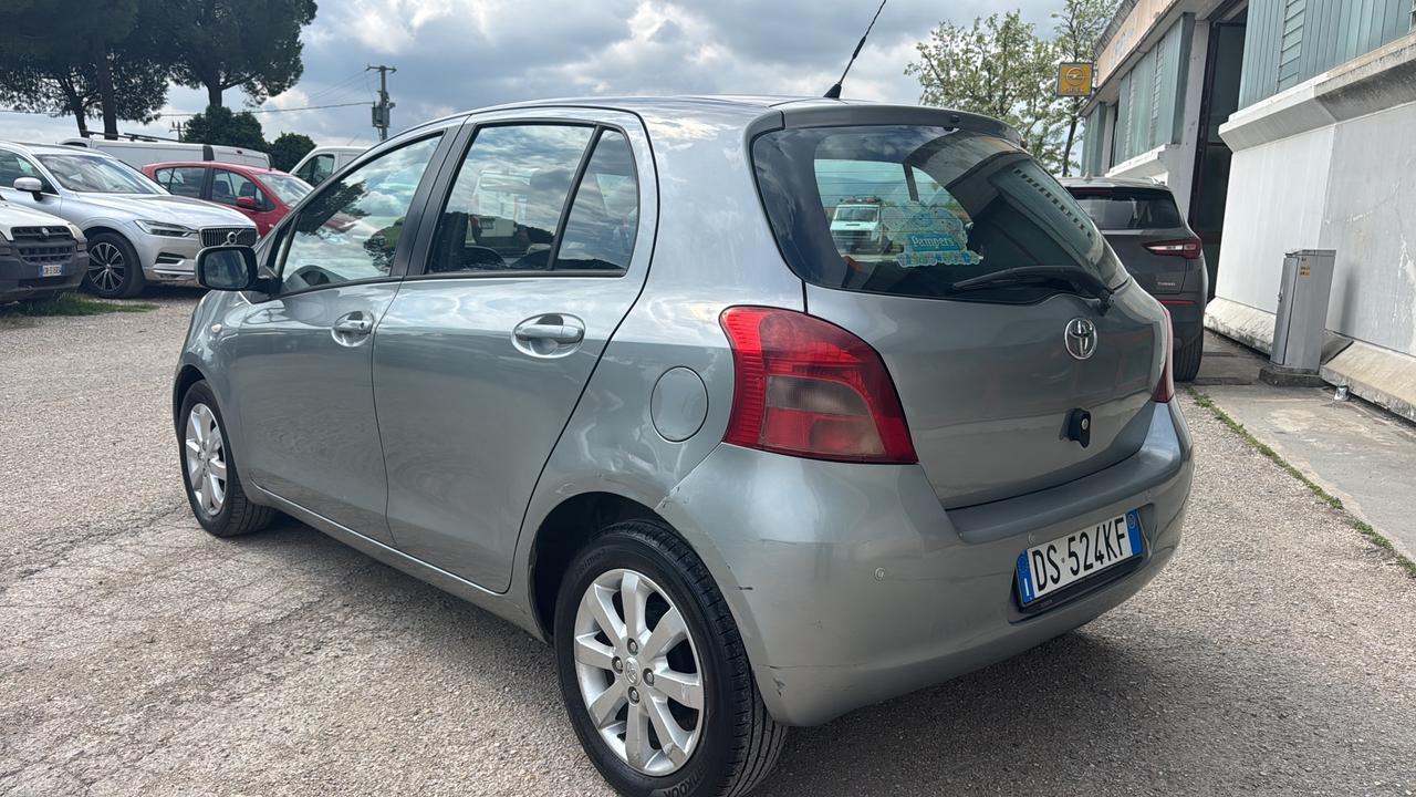 Toyota Yaris 1.3 5 porte M-MT Navi