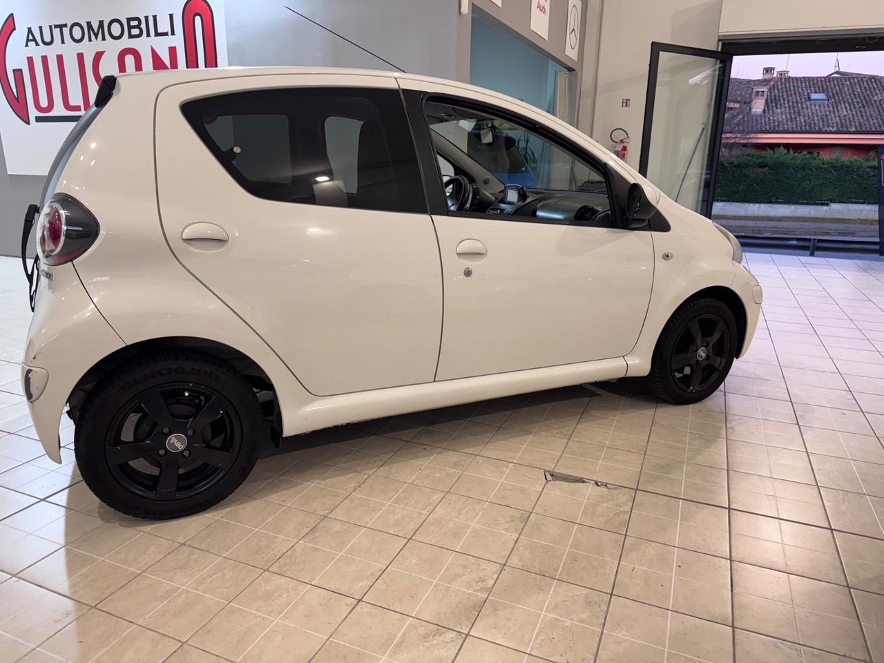 Toyota Aygo 1.0 12V VVT-i 5 porte Now Connect