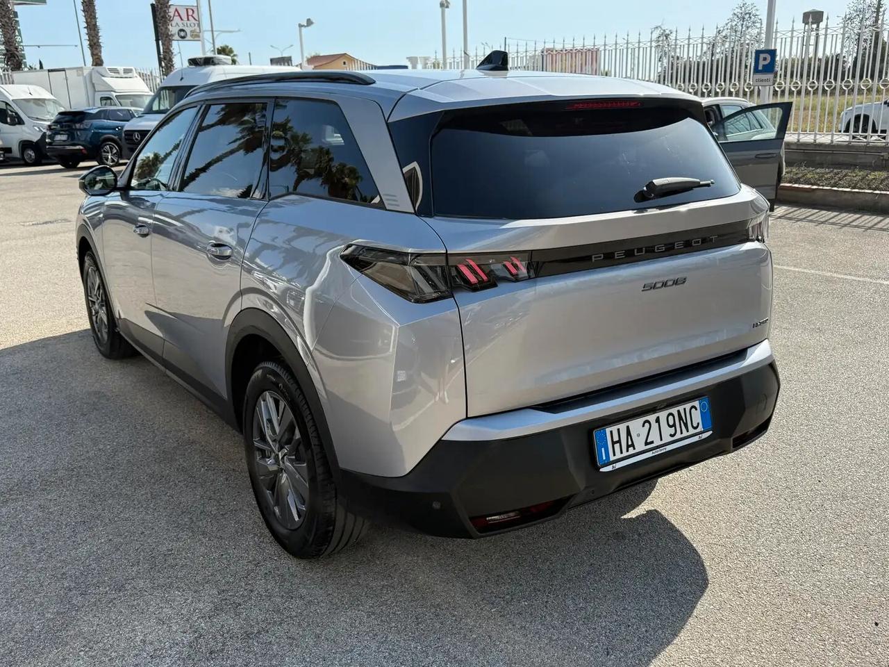 Peugeot 5008 Hybrid 145 e-DCS6 Allure