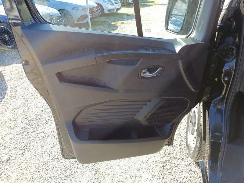 Renault Trafic Trafic T30 2.0 dci 150cv energy L2H1 EDC Advance