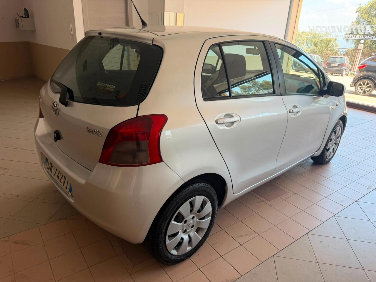 Toyota Yaris 1.4 D-4D 5 porte Sol