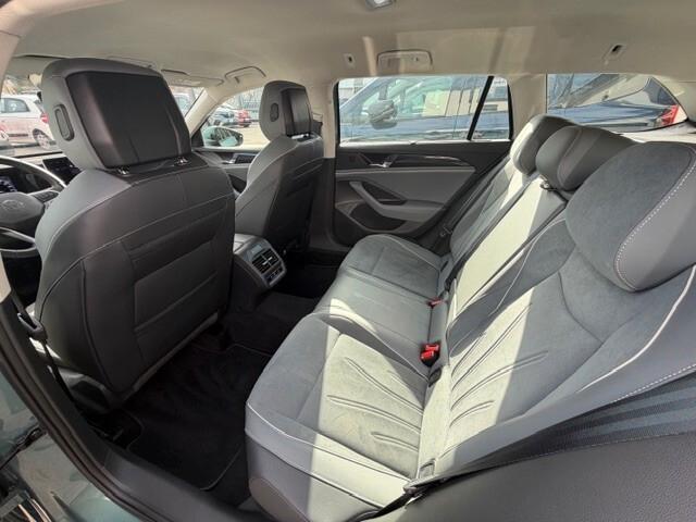 Volkswagen Passat Variant 1.5 TSI ACT DSG Business