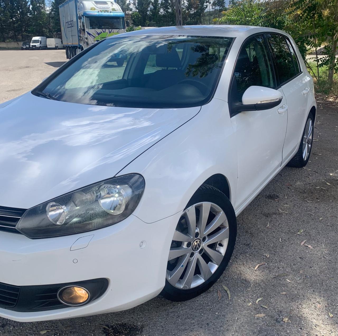 Volkswagen Golf Business 1.6 TDI DSG 5p. Highline
