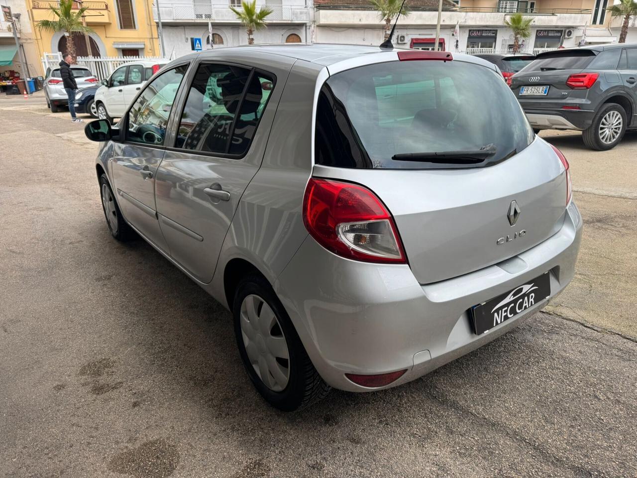 Renault Clio 1.2 16V 5 porte Confort 70 MILA KM