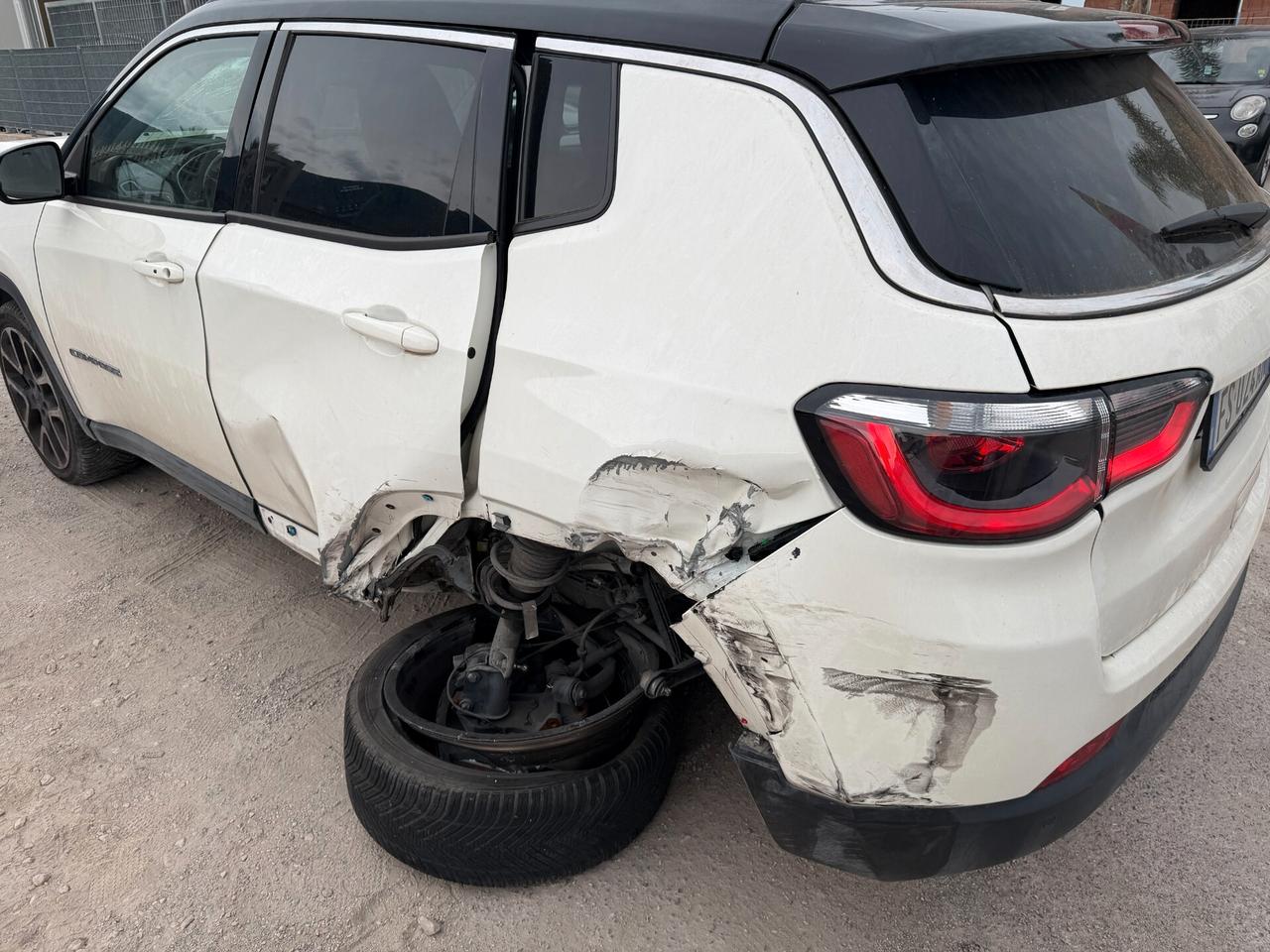 JEEP COMPASS 2018 1.6 DIESEL 120 CV *AIRB OK