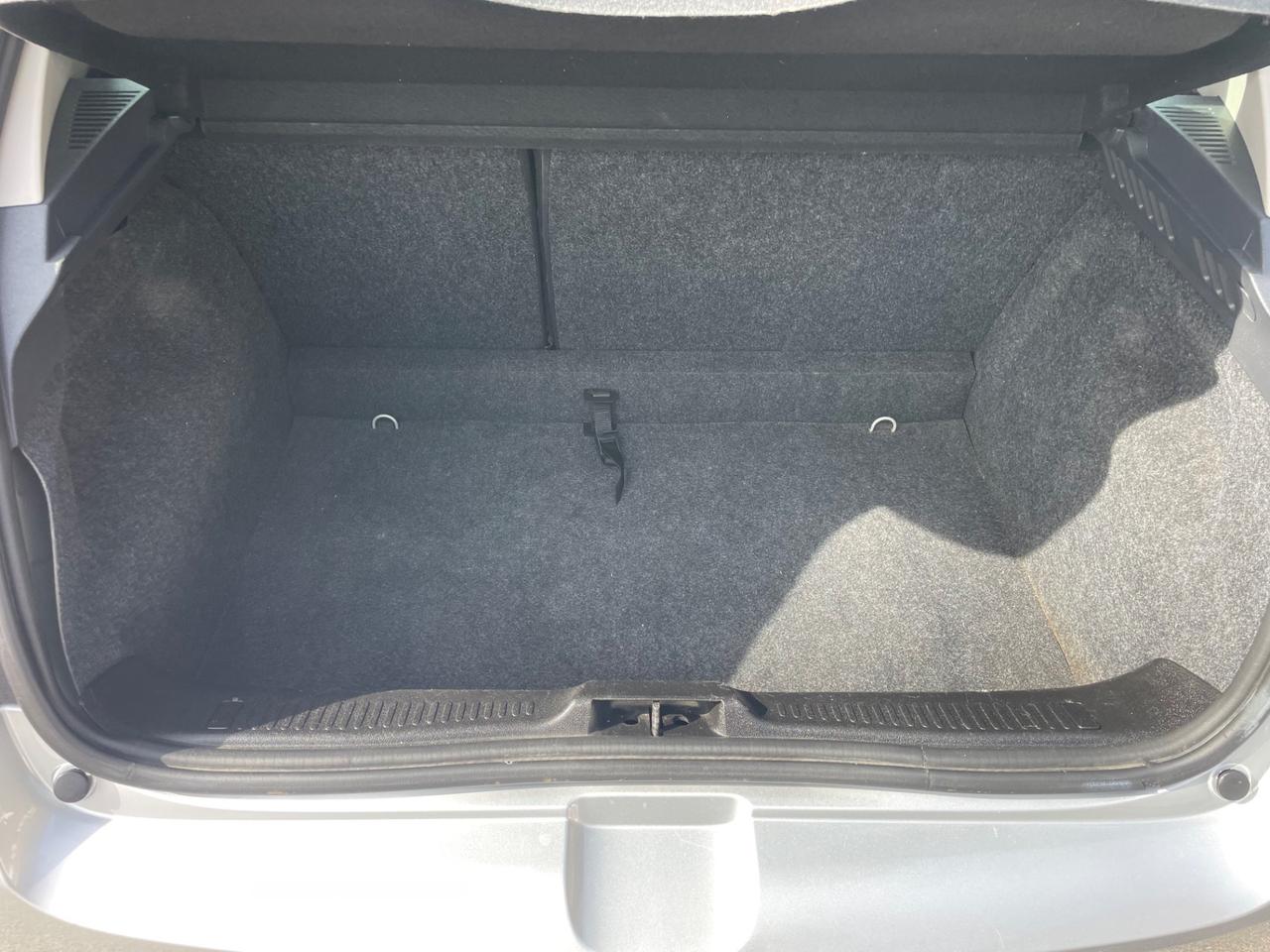 RENAULT CLIO 1.2 GPL 75 (CV) 2010