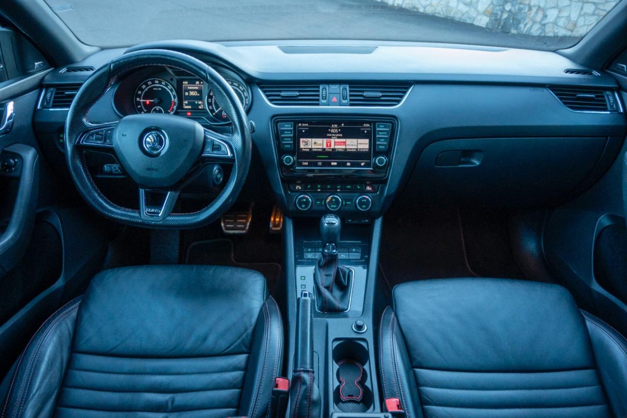 Skoda Octavia RS 2.0 TDI 4x4 DSG Wagon - CINGHIA OK
