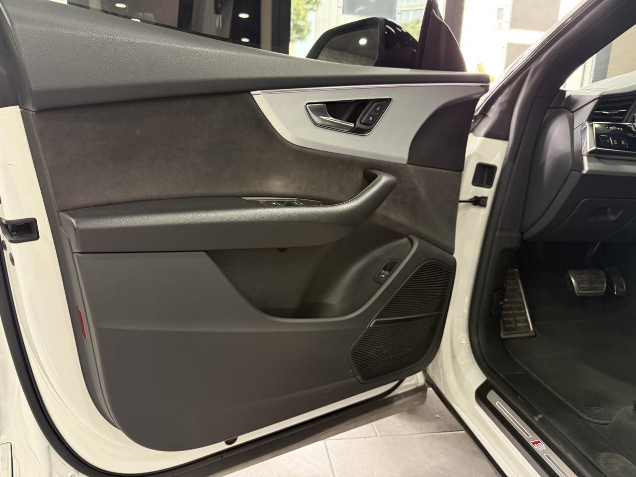 Audi Q8 50 TDI 286 CV quattro tiptronic Sport