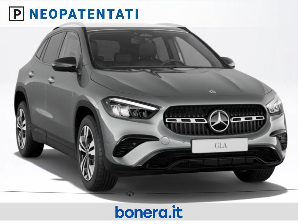Mercedes GLA 180 180 D Progressive Advanced Plus 8G-DCT