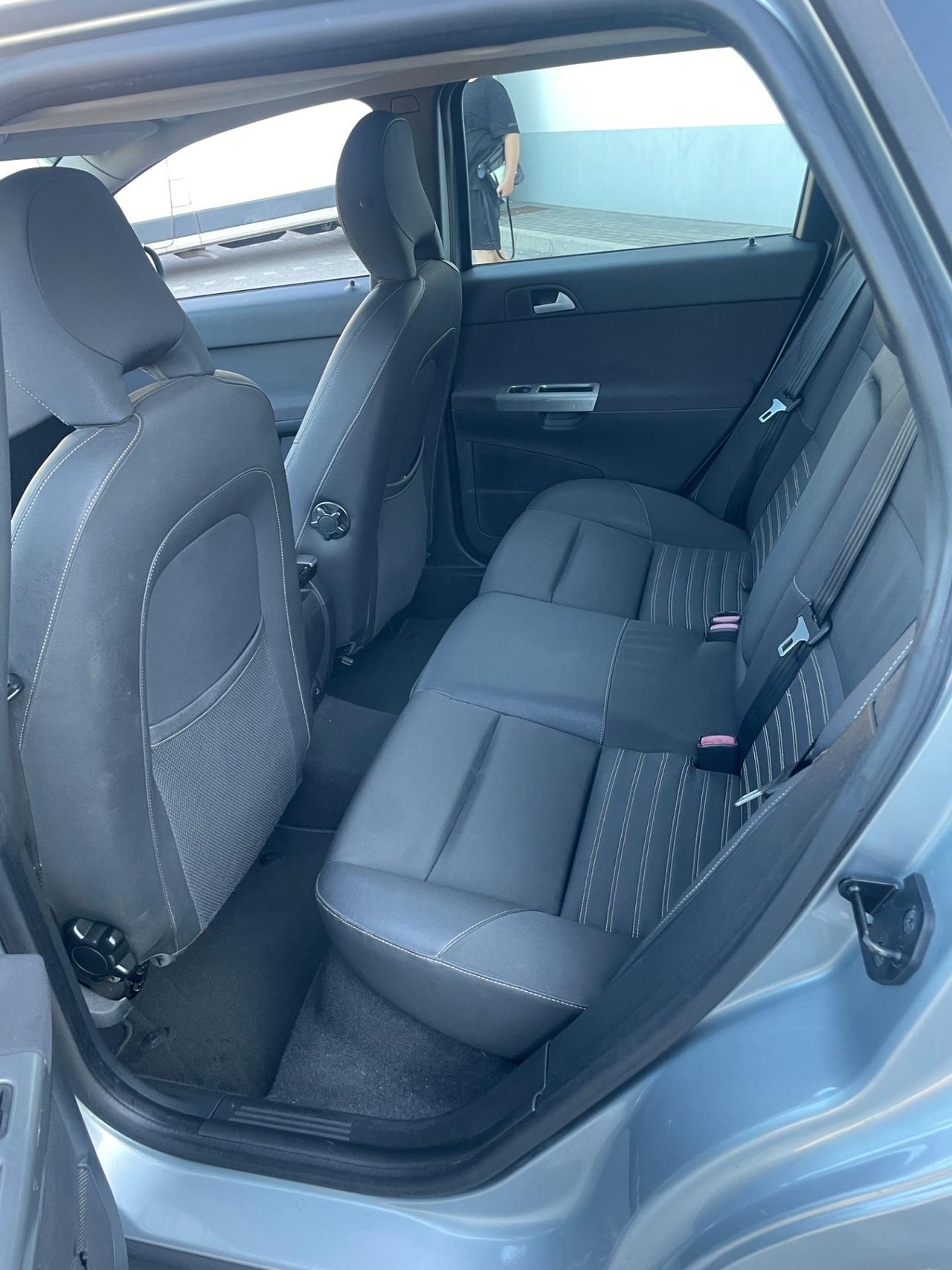 Volvo V50 1.6 D ok neo patentati pronta al uso