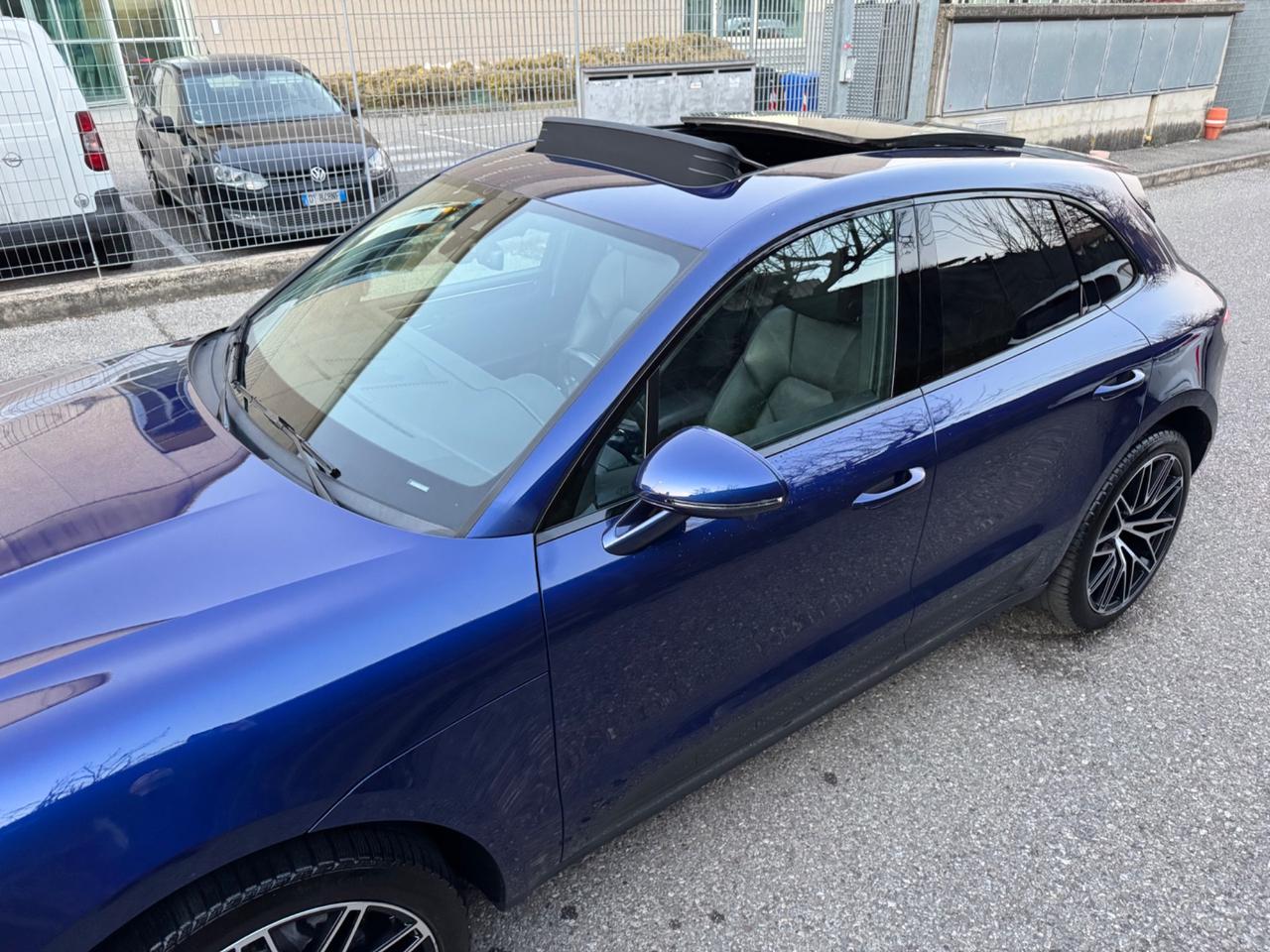 Porsche Macan cerchi 21, tetto, tagliandi Porsche