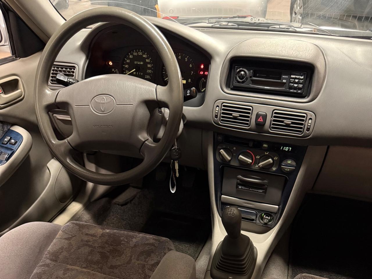 MERAVIGLIOSA TOYOTA COROLLA CON SOLI 72.565 KM