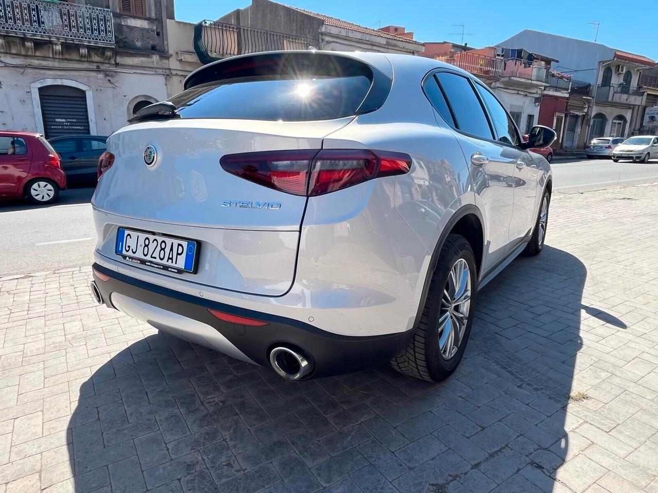 Alfa Romeo Stelvio 2.2 Turbodiesel 160 CV AT8 RWD Business