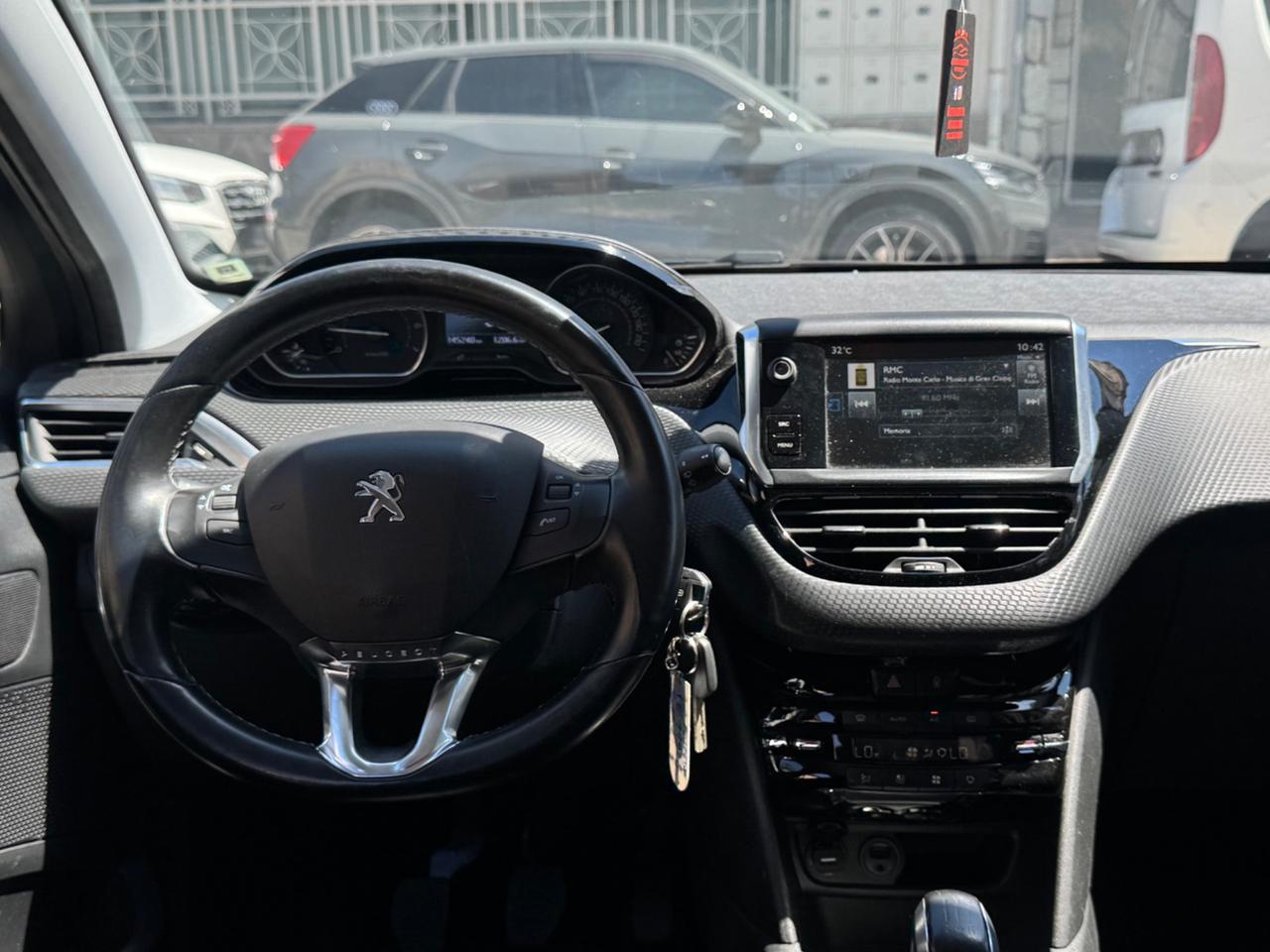 Peugeot 208 PureTech 82 5 porte Allure