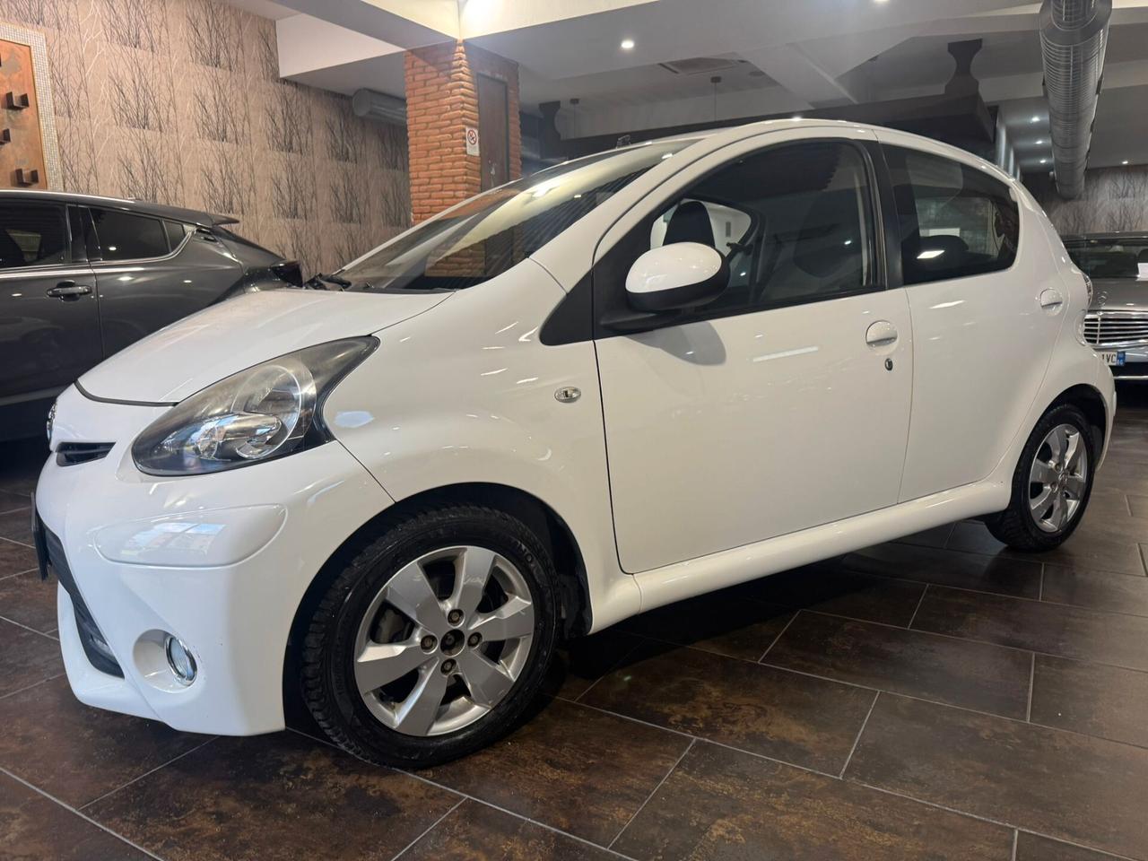Toyota Aygo 1.0 12V VVT-i 5 porte Active Connect