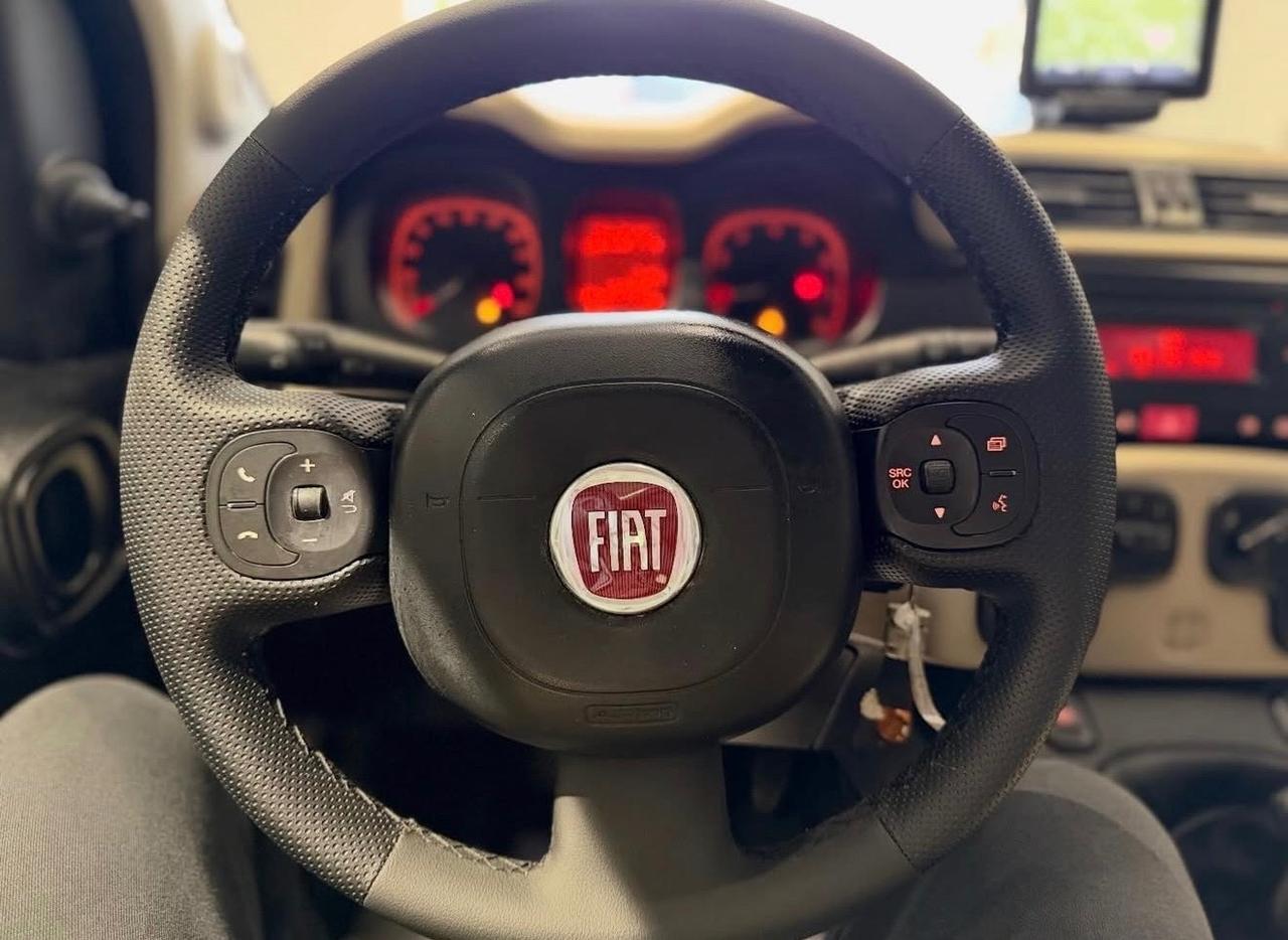 Fiat Panda - 2013 1.2 Lounge Navigatore