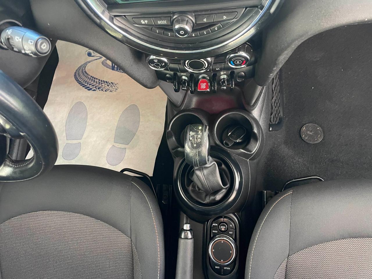 Mini 1.5 Cooper D Business cambio automatico