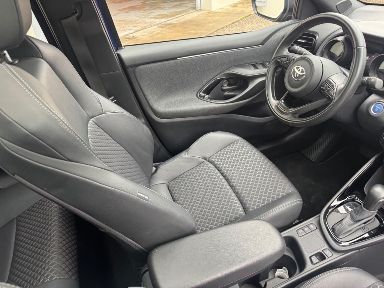 Toyota Yaris 1.5 Hybrid 5 porte Premiere