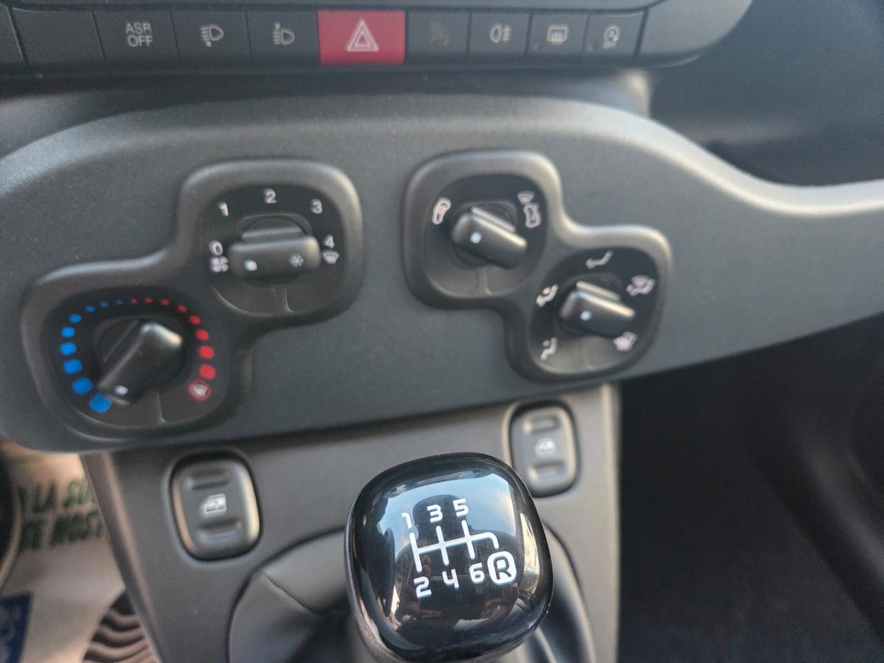 Fiat Panda KM/0 HYBRID 5 POSTI, SENSORI DI PARK, NESSUN OBBLIGO FINANZIARIO !!